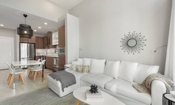 Tsawwassen Apartamento | Water View Penthouse Tsawwassen Mills/2bd/bth !
