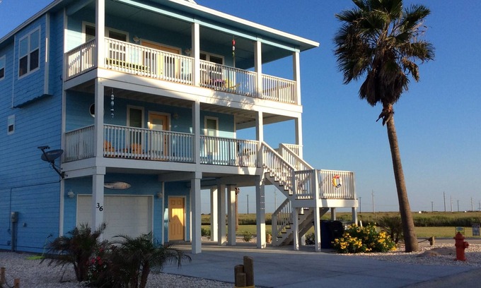 Bella Vista Casa | CASA CLÁSICA DE PLAYA con vista al mar, ubicada entre Padre Is y Port Aransas