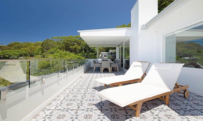 Pretty Beach Central Coast Casa | WATERS EDGE WAGSTAFFE