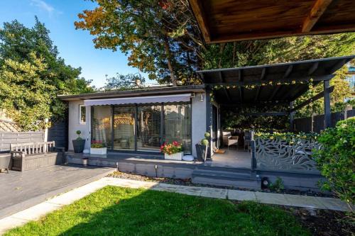 Whitefoot Casa | Waterbank Cabin