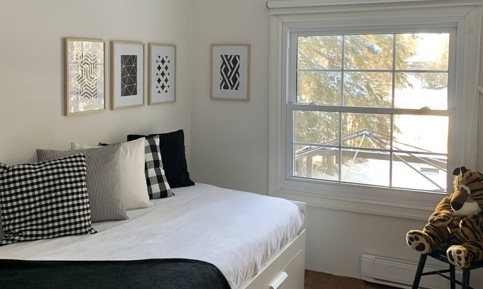 Saint-Alphonse-Rodriguez Chalet De Esquí | Waterfront cottage