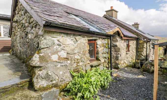 Beddgelert Casa | Waterfall Cottage