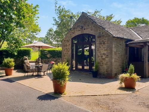 Tansley Casa | Waterfall Cottage