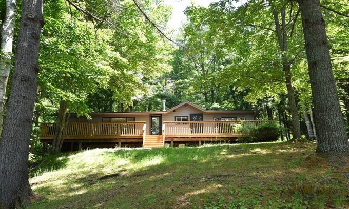 Baysville Cabaña | Waterfall Oasis-Muskoka Room|Kayak|Dock|LakeofBays