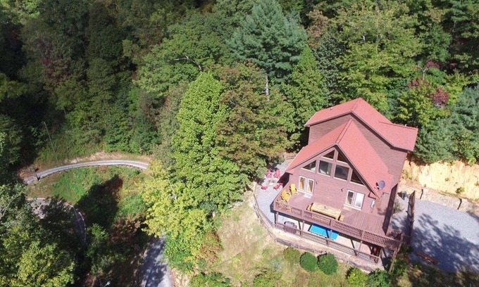 Lenoir Casa | Waterfalls Rd Cabin -Close to Downtown Blowing Rock