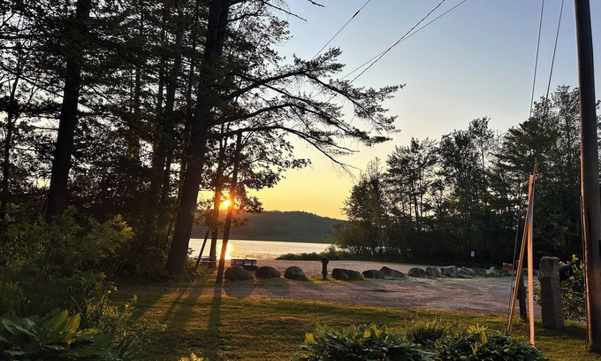 Dunbarton Cabaña | Waterfront-2/1- Cozy Cottage -Adventure & Romance, Hiking, Kayaking-lots of fun