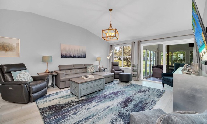 The Villages Casa | Waterfront 3Bed in The Villages