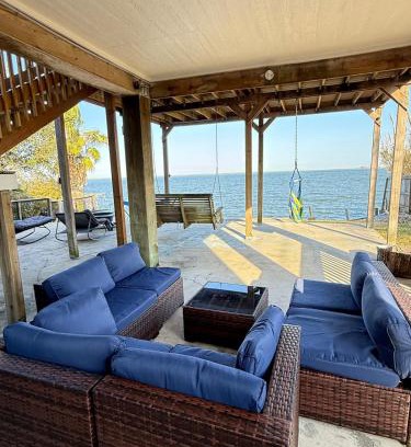 La Porte Casa | Waterfront 3BR 2BA Home near Kemah NASA Galveston