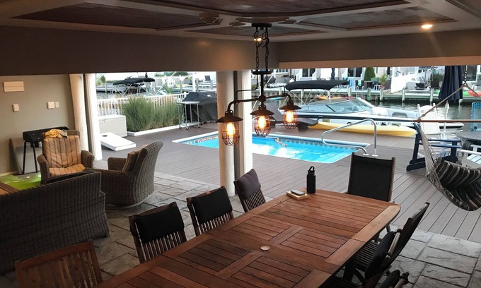 Normandy Beach Casa | WATERFRONT 5-bedroom w/heated pool NORMANDY BEACH