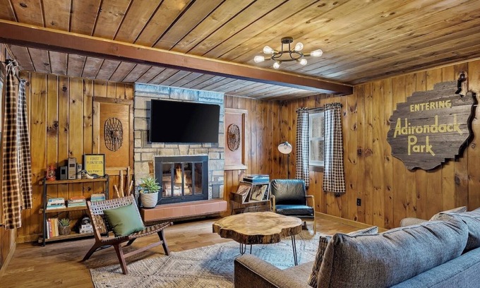 Corinth Cabina | Waterfront ADK Cabin Escape