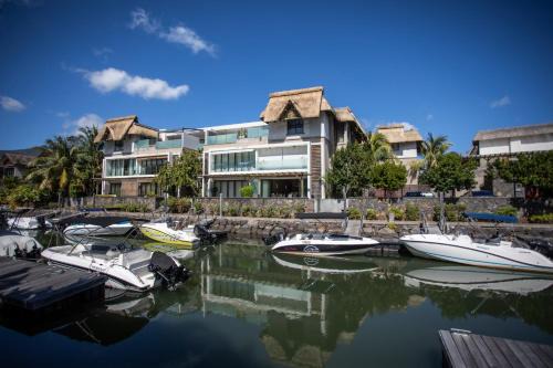 Black River Apartamento | Waterfront Apartment in Marina with sea Access
