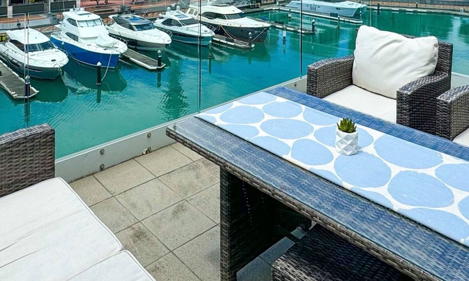 Auckland Central Business District Apartamento | Waterfront Apartment with Sky tower & Harbour View
