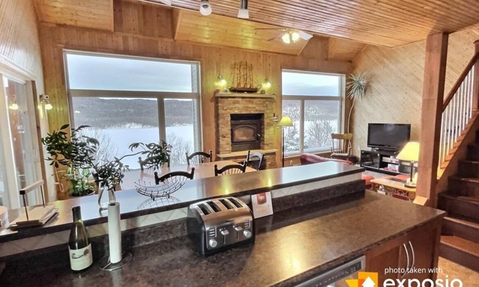 Lamarche Casa | Waterfront Awesomeness