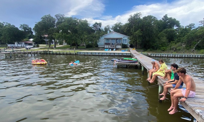 Gulf Shores Casa | Waterfront Bay property with private beach and pier!