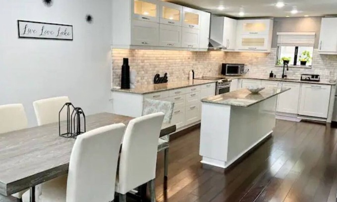 Hudson Bend Casa | Waterfront Bliss...Family-Friendly Retreat...Austin Lake Travis