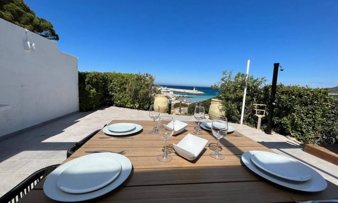 Marine de Saint Ambroggio Casa | Waterfront bungalow with direct access to the beach Marine di Sant'Ambroggio LUMIO