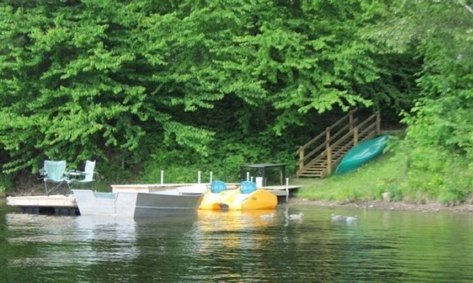 Notre-Dame-du-Laus Cabaña | Waterfront Cottage 5 BD/2 BTH — 1 HR Downtown Ottawa 💗