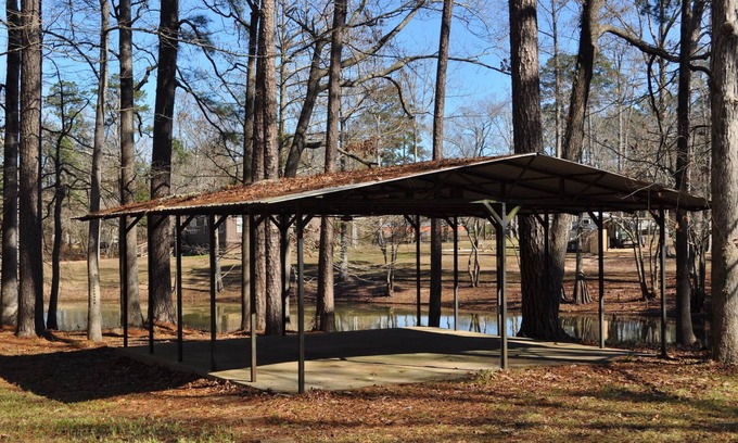 Hemphill Cabina | Waterfront Cabin at Six Mile Boat Ramp on Lake Toledo Bend