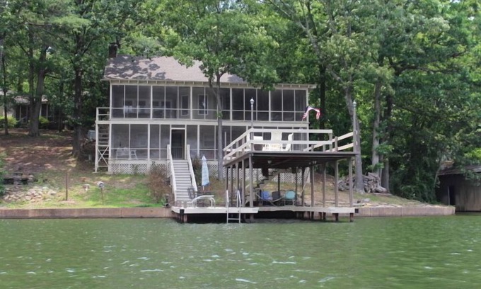Florence Cabina | Waterfront Cabin / Clean Water / Jump from the top / Espacio para familia numerosa / pesca