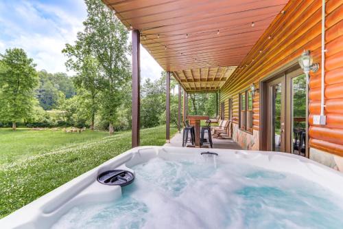 Blue Ridge Casa | Waterfront Cabin in Ellijay Hot Tub and Game Room