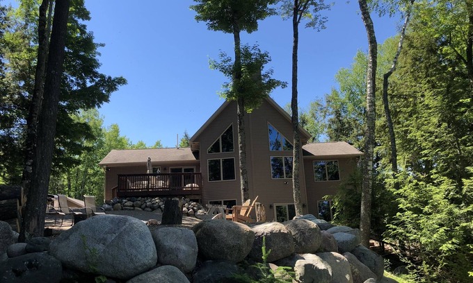 Pickerel Casa | Waterfront Cabin en Crane Lake, Pickerel, WI 4 habitaciones más buhardilla, 3 baños completos