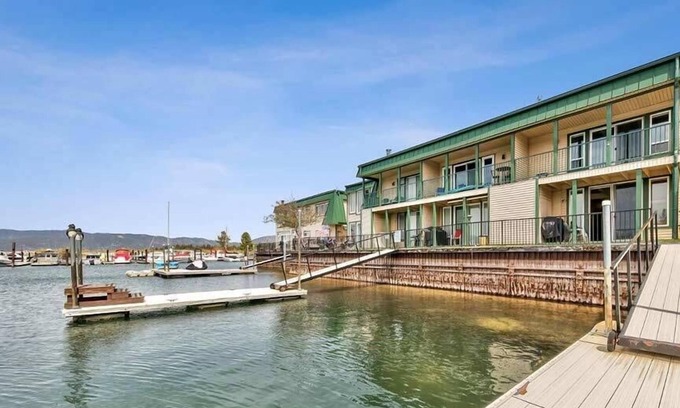 Tahoe Keys Condominio | Waterfront Condo - Easy Lake Access, Private Boat Dock