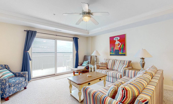 Indian Beach Condominio | Waterfront condo with shared pool, gym & game room, close to everything