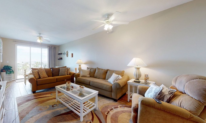 Fort Morgan Pines Condominio | Waterfront condo with bay views, pool, hot tub, boat ramp, & private balcony