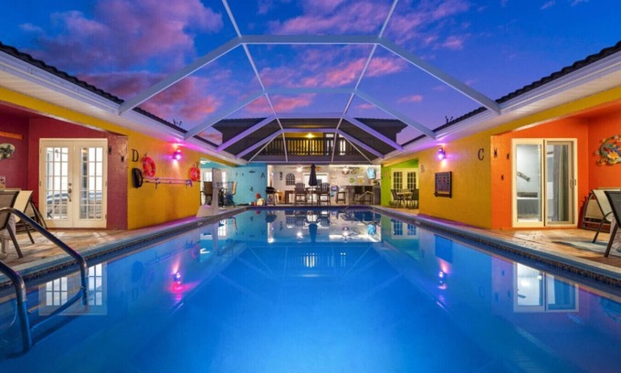 Caloosahatchee Condominio | Waterfront Condo with Pool & Boat Slip