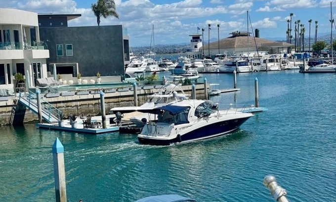 Coronado Cays Condominio | WATERFRONT CONDO WITH BOAT DOCK 2BR/2BA PET OK