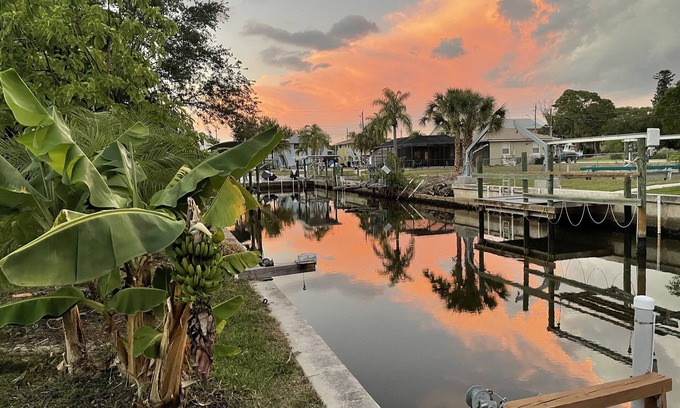 Estero Bay Shores Casa | Waterfront Cottage! Kayaking, birdwatching, fishing in quiet bay access setting