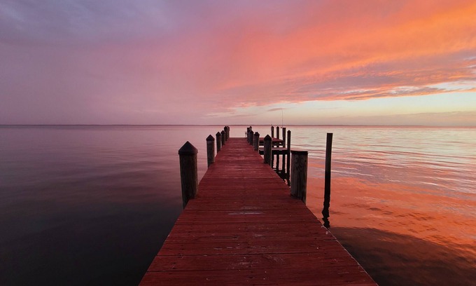 Issue Cabaña | Waterfront Cottage w/ Private Pier & Beach ~ Lil' Paradise On The Potomac