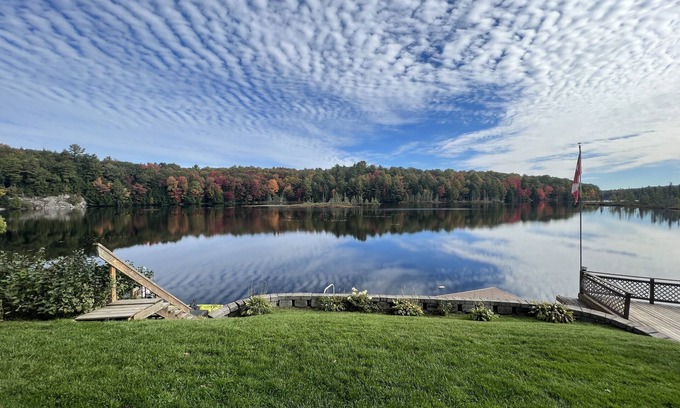 Bracebridge Cabaña | Waterfront cottage on quiet Spence lake Muskoka