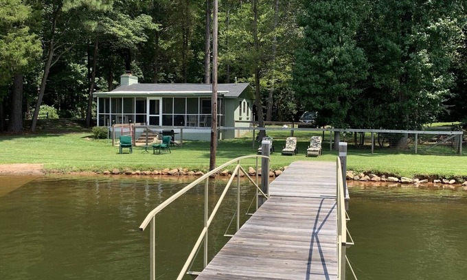 Chapin Cabaña | Waterfront Cottage on Lake Murray in Chapin, SC
