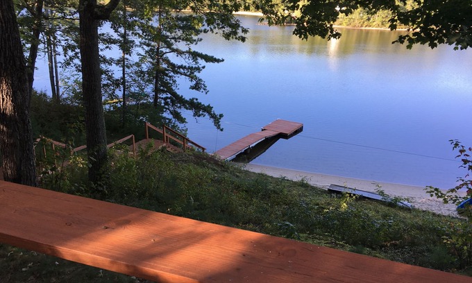 The Bays Cabaña | Waterfront Cottage en el lago Ossipee