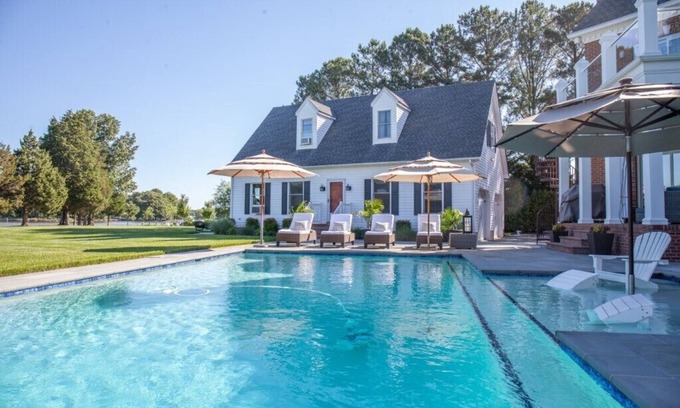 Unionville Casa | Waterfront Cottage, bañera de hidromasaje privada, pozo de fuego - perfecta escapada romántica