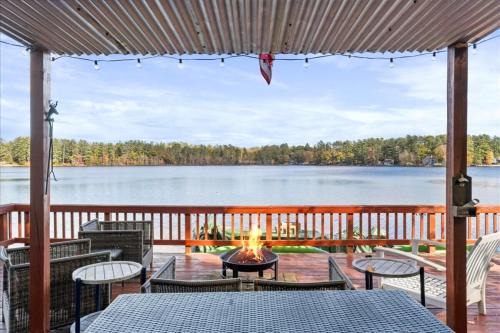 Acton Apartamento | Waterfront Cottage