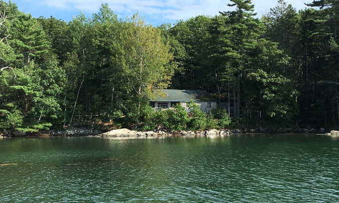 South Bristol Cabaña | Waterfront Cottage con puestas de sol, bañera de hidromasaje y acceso al muelle