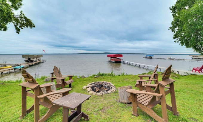 Alanson Cabaña | Waterfront Cottage w/ Dock on Burt Lake!