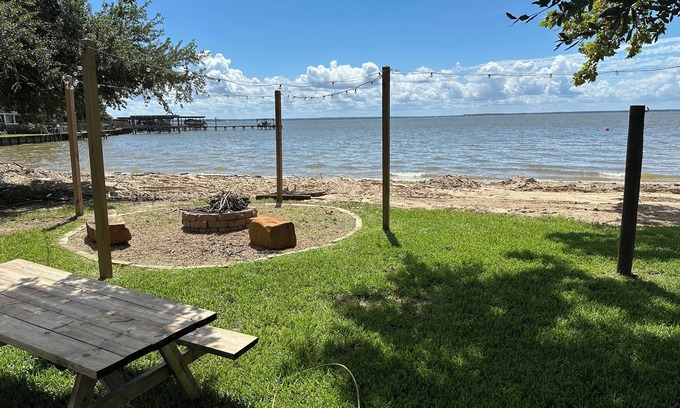 Pointblank Cabina | Casa frente al mar con su propia playa de arena personal y amplia vista al lago
