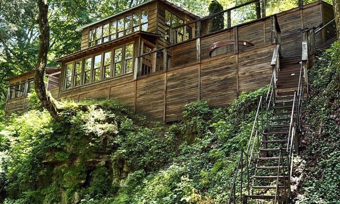 Nunnelly Cabina | Waterfront Designer Cabin w/ Dock, Decks, Hot tub and Fire Pits.