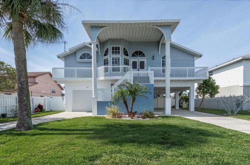 Spring Hill Casa | Waterfront-Direct Gulf Access-Dock-Kayaks-Pool