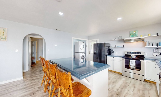 Fort Walton Beach - Destin Casa | Waterfront, dog-friendly home with dock, 4 kayaks, firepit & great bay views