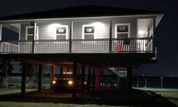 Hitchcock Casa | Waterfront dream home with fishing pier minutes from West Bay!!!