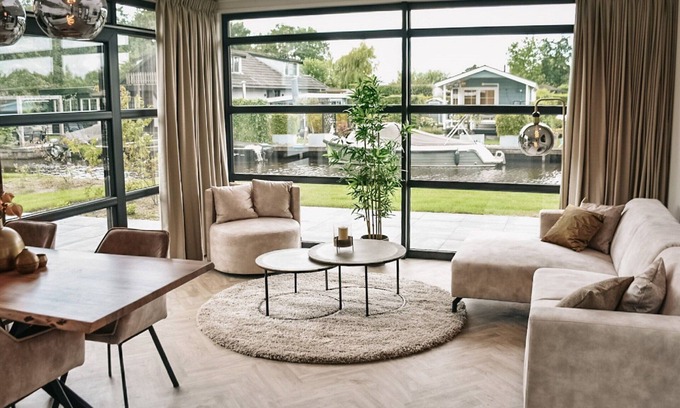 Loosdrecht Casa | Waterfront Family Retreat