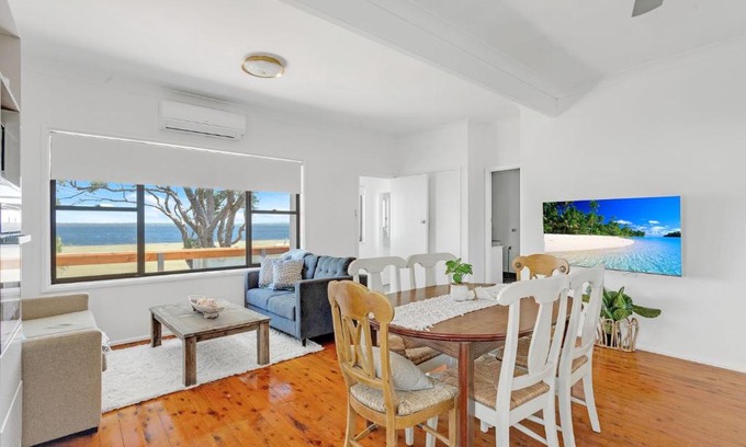 Erowal Bay Casa | Waterfront Fishermans Cottage