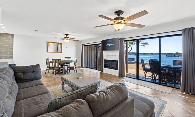 Ocean City Casa | Waterfront Getaway☀️| Bay Views | Turtle's Cove | Pet-Friendly 🐾 | Fire Pit & Grill