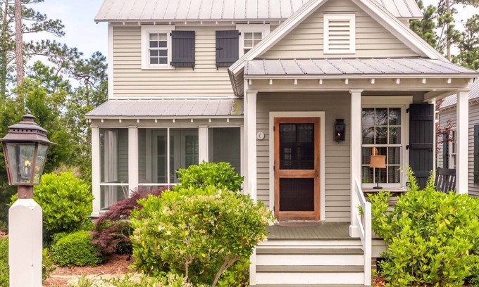 Oriental Cabaña | Waterfront Getaway in Coastal NC – River Dunes
