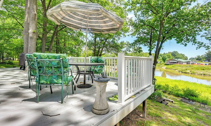 Gladwin Casa | Waterfront Gladwin Home w/ Deck + Fire Pit!
