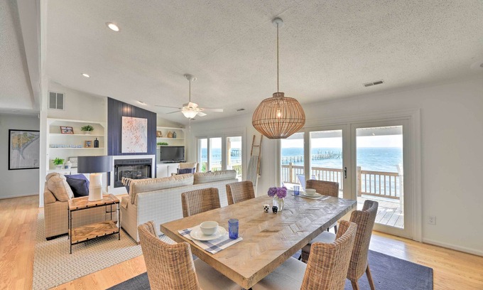 Harkers Island Casa | ¡NUEVO! Harkers Island Home w / Waterfront Sunset View!